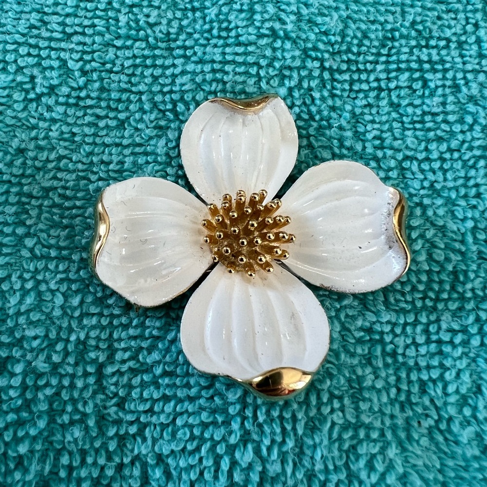 Trifari White and Gold Dogwood Flower Brooch